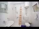 Apartments JaVi - free private parking: SA1(2), SA2(2), SA3(2), SA4(2), A5(2+2), A6(2+2) Trogir - Riviera Trogir  - Studio apartment - SA2(2): bathroom with toilet