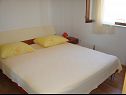 Apartments Tone - spacious and comfortable: A1 zuti(5+2), A2 plavi(5+2) Trogir - Riviera Trogir  - Apartment - A1 zuti(5+2): living room
