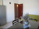 Apartments Deni - 30 m from sea: A2(4+1), A3(4+2) Vinisce - Riviera Trogir  - Apartment - A3(4+2): living room