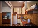 Apartments Ivan - close to the sea: A1(8+1), A2(2) Vinisce - Riviera Trogir  - Apartment - A1(8+1): kitchen