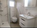 Apartments and rooms Aleksandra - 10 m from sea: A1 lijevi(2+2), A2 desni(2+2), A3(4+1), A4(2+2), R7(2), A5(4), A6(4+1) Bibinje - Zadar riviera  - Room - R7(2): bathroom with toilet