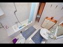 Apartments Julijana - economy apartment A1(6) Bibinje - Zadar riviera  - Apartment - A1(6): bathroom with toilet