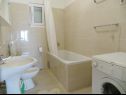 Apartments Ivo - 500 m to sandy beach: A1(2+2), A2(6+2), SA3(2+1) Ljubac - Zadar riviera  - Apartment - A2(6+2): bathroom with toilet