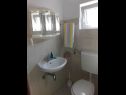 Apartments JoPek - sea view; SA1(2+1) Rtina - Zadar riviera  - Studio apartment - SA1(2+1): bathroom with toilet