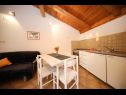 Apartments Anita - 100 m from the beach: A1(2+2), SA2(2+2), A3(2+2), A4(2+2) Sukosan - Zadar riviera  - Apartment - A1(2+2): kitchen and dining room