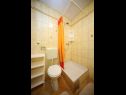 Apartments Anita - 100 m from the beach: A1(2+2), SA2(2+2), A3(2+2), A4(2+2) Sukosan - Zadar riviera  - Apartment - A4(2+2): bathroom with toilet