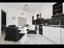 Apartments Max - luxurious with pool: A1(6+2) Zadar - Zadar riviera  - Apartment - A1(6+2): kitchen and dining room