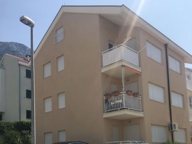 Apartments Zdrave - free parking: A1(3+1) Makarska - Riviera Makarska 