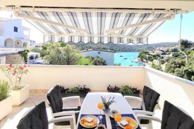 Apartments Garden - sea view: A1(4) Sevid - Riviera Trogir 