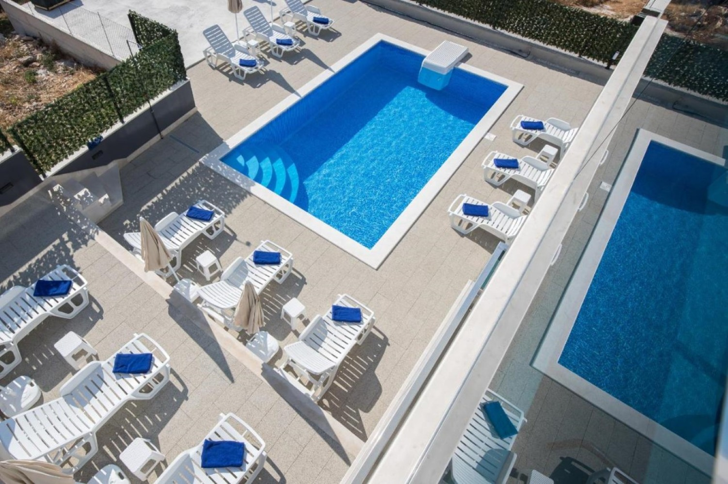 Apartment Dragan - with pool and seaview: A3 Postira, Island Brac 4