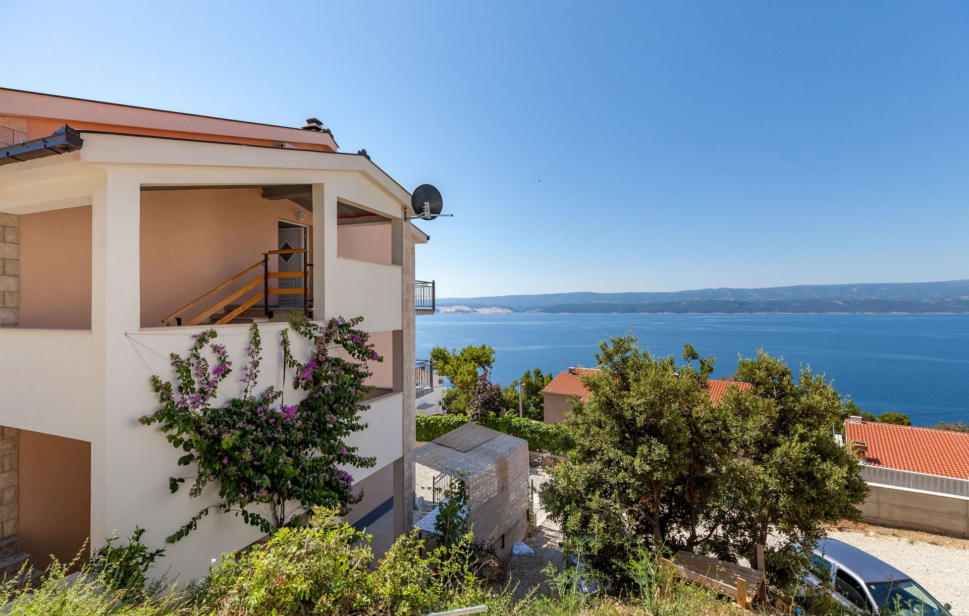 Apartment Ana - free parking: A5 Stanici, Riviera Omis 0