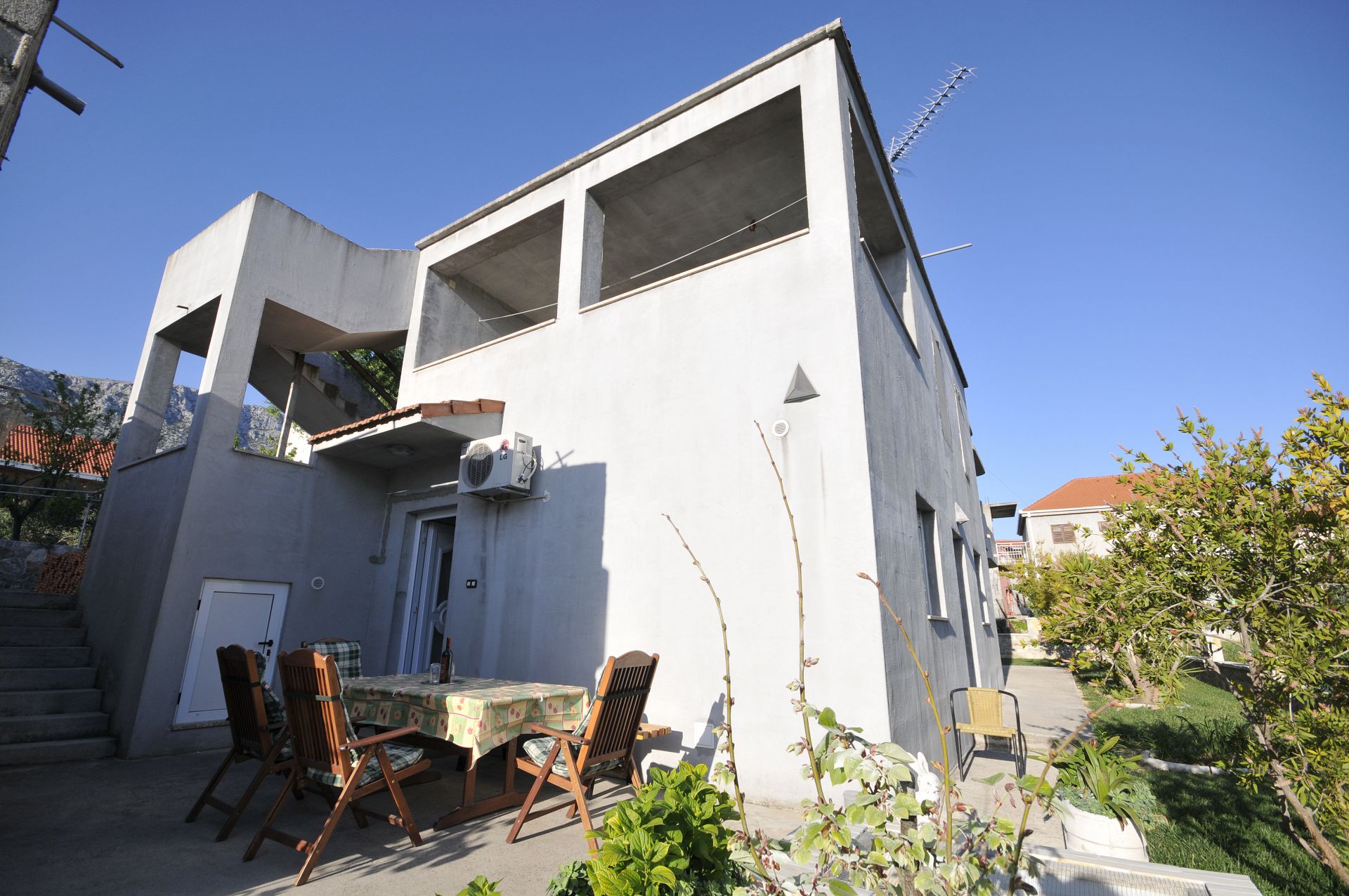 Apartment Ivica - parking: A1 Kastel Gomilica, Riviera Split 1