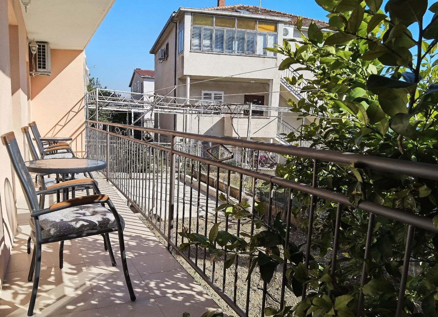 Apartment Zele - close to marina: A1 Kastel Gomilica, Riviera Split 1