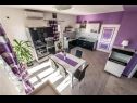 Apartments and rooms Mit - 100m to the sea: A1(4) Crveni, SA2(2) Zeleni, A3(4) Zuti, A4(2+2) Purple, A5(4+2) b&w, R1(2) Biograd - Riviera Biograd  - Apartment - A4(2+2) Purple: kitchen and dining room