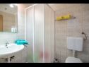 Apartments Višnja - free parking: A1(2+2), B2(2+2) Biograd - Riviera Biograd  - Apartment - B2(2+2): bathroom with toilet