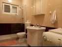 Apartments Renci - 100 m from sea: A1(8+2) Biograd - Riviera Biograd  - Apartment - A1(8+2): bathroom with toilet