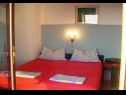 Apartments Nebo - 80 m from beach: A1 Zeleni (2+1), A2 Plavi (4), A3 Ljubicasti (5) Pakostane - Riviera Biograd  - Apartment - A1 Zeleni (2+1): bedroom