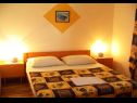 Apartments Nebo - 80 m from beach: A1 Zeleni (2+1), A2 Plavi (4), A3 Ljubicasti (5) Pakostane - Riviera Biograd  - Apartment - A2 Plavi (4): bedroom