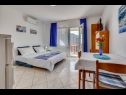 Apartments Tanja - 200m to the beach: A1(2+2), A2(2+2), A3(2+2), A4(2+2), SA5(2) Pakostane - Riviera Biograd  - Apartment - A1(2+2): living room
