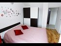Apartments Renato - 150 m from beach: A1(2+2), A2(2+2) Sveti Filip i Jakov - Riviera Biograd  - Apartment - A1(2+2): bedroom