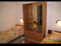 Apartments Dvor - 20 m from beach: A1(4+1) Turanj - Riviera Biograd  - Apartment - A1(4+1): bedroom