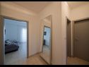 Apartments Ivy - modern with terrace: A1 Tulipan(2), A2 Mak(2+2), A3 Tratincica(2+2) Bol - Island Brac  - Apartment - A3 Tratincica(2+2): hallway