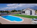 Holiday home Nane Garden - house with pool : H(4+1) Mirca - Island Brac  - Croatia - courtyard