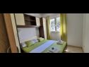 Apartments Ivano - 20 m from Sea: A1(6), A2(2+1), A3(2+1), A4(2), A5(4) Cove Osibova (Milna) - Island Brac  - Croatia - Apartment - A3(2+1): bedroom
