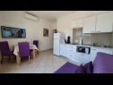 Apartments Ivano - 20 m from Sea: A1(6), A2(2+1), A3(2+1), A4(2), A5(4) Cove Osibova (Milna) - Island Brac  - Croatia - Apartment - A4(2): kitchen and dining room