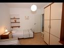 Apartments Mika - 150m from the sea A1(6), A2(4) Postira - Island Brac  - Apartment - A2(4): room
