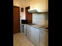 Apartments Tonci - 30m from the beach: A1(4) Postira - Island Brac  - Apartment - A1(4): kitchen