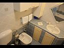 Apartments Tom - comfortable: A2(5+1) Pucisca - Island Brac  - Apartment - A2(5+1): bathroom with toilet