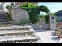 Holiday home Žarko - 50m from the sea H(6+2) Pucisca - Island Brac  - Croatia - courtyard (house and surroundings)