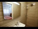 Apartments Neda - perfect location & free parking: A1(6), A2(4+1), A3(4+1) Splitska - Island Brac  - Apartment - A1(6): bathroom with toilet