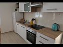 Apartments Mari - 30 m from sea : A1(6) Sumartin - Island Brac  - Apartment - A1(6): kitchen