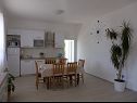 Apartments Mari - 30 m from sea : A1(6) Sumartin - Island Brac  - Apartment - A1(6): kitchen and dining room