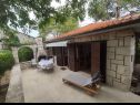 Holiday home Goa - 150 m from sea: H(4+2) Supetar - Island Brac  - Croatia - courtyard (house and surroundings)