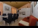 Apartments Vlado - cosy & afordable: SA1(2), A2(3), A3(6) Supetar - Island Brac  - Apartment - A3(6): kitchen and dining room