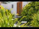 Apartments Stone garden - cosy and comfy : A1(4), A2(2) Supetar - Island Brac  - garden terrace