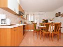Apartments Aurelija - 20 m from beach: A1(4+2), A2(4), A3(2+2) Arbanija - Island Ciovo  - Apartment - A1(4+2): kitchen and dining room
