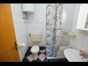 Apartments Bela2 - great location A1 B1(4), A2 C1(4), A3 D1(4+1) Mastrinka - Island Ciovo  - Apartment - A1 B1(4): bathroom with toilet