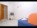 Apartments Sima - 100m from beach: A1(4+1), A2(2+2), A3(4+2), A4 (2+2) Mastrinka - Island Ciovo  - Apartment - A1(4+1): living room