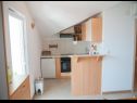 Apartments Boze - 100 m from sea : A1(2+2), A2(2+2), SAB1(2+1), SAB2(2+1) Mastrinka - Island Ciovo  - Apartment - A2(2+2): kitchen