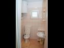 Apartments Boze - 100 m from sea : A1(2+2), A2(2+2), SAB1(2+1), SAB2(2+1) Mastrinka - Island Ciovo  - Studio apartment - SAB1(2+1): bathroom with toilet
