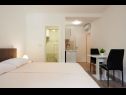 Apartments Antonia - 270m to sea: A4 Green(2+2), SA2 Silver(2), A1 Blue(2), SA3 Gold(2) Mastrinka - Island Ciovo  - Studio apartment - SA3 Gold(2): bedroom