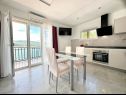Apartments Vini - by the sea: A1(2+2), A2(2), A3(4), A4(4), A5(2+2), A6(2+2) Mastrinka - Island Ciovo  - Apartment - A4(4): kitchen and dining room