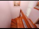 Apartments Rina - 200 m from beach: A1(6) Okrug Donji - Island Ciovo  - Apartment - A1(6): staircase