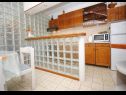 Apartments Rina - 200 m from beach: A1(6) Okrug Donji - Island Ciovo  - Apartment - A1(6): kitchen