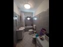 Apartments Marijica - 100m from the beach A1(4), A2(6) Okrug Gornji - Island Ciovo  - Apartment - A1(4): bathroom with toilet