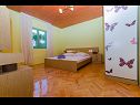 Apartments Vinko - 80 m from beach: A1(4+2), A2(4+2) Okrug Gornji - Island Ciovo  - Apartment - A1(4+2): bedroom